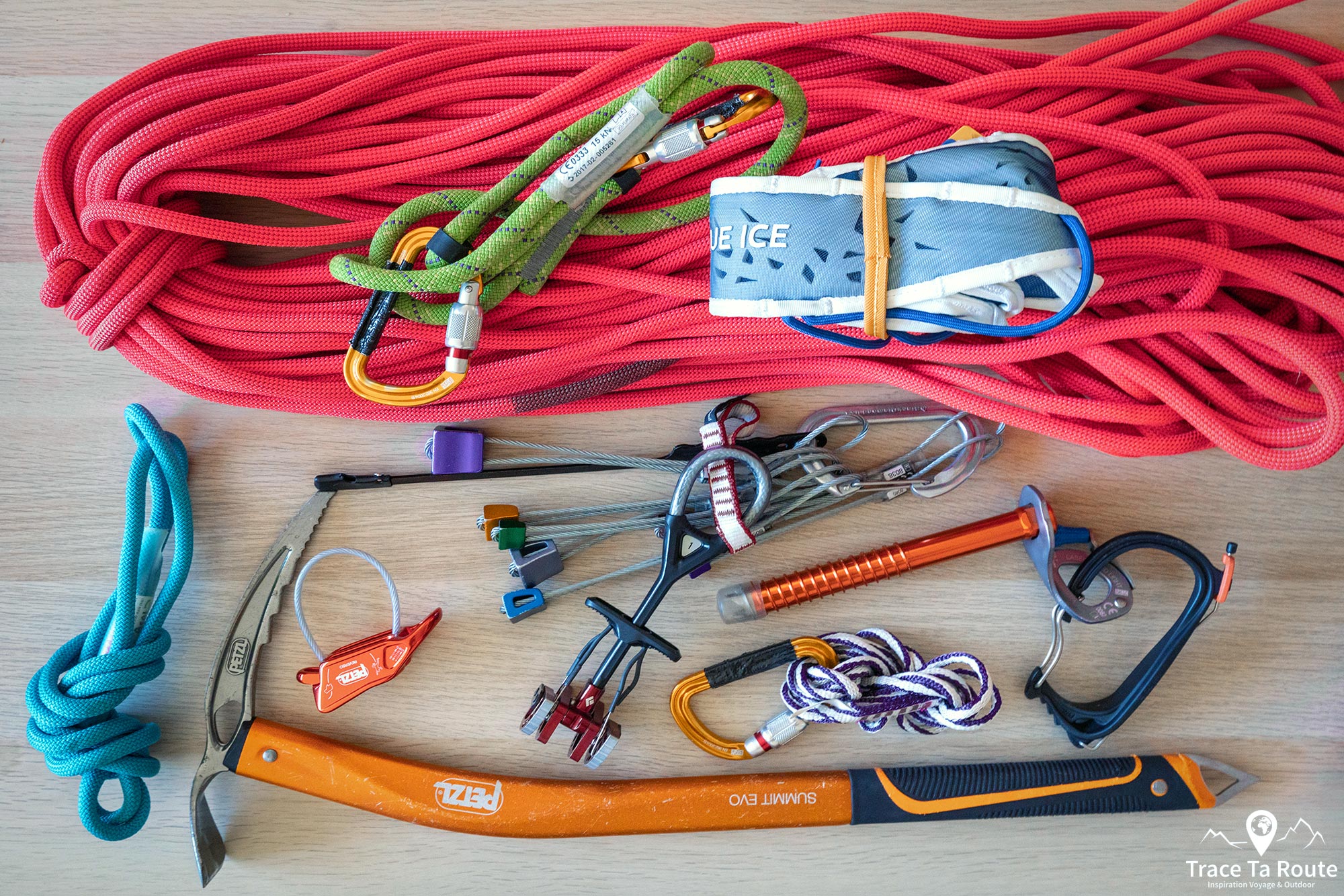 Quel ÉQUIPEMENT pour l'ALPINISME (matériel, vêtements...) ?